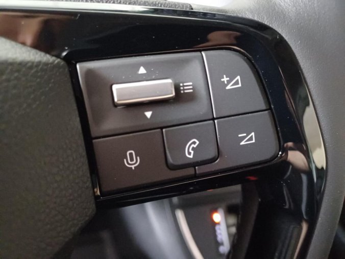 Peugeot Traveller, Peugeot Traveller ALLURE 2.2 BlueHDi 180k EAT8, barva šedá
