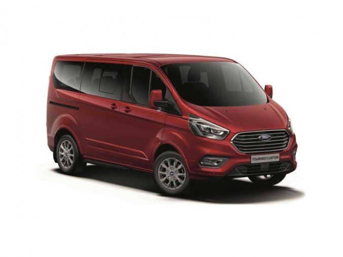 Ford Tourneo Custom, CUSTOM TOURNEO, 320 L2, TITANIUM, 2.0 130K EURO 6., barva červená