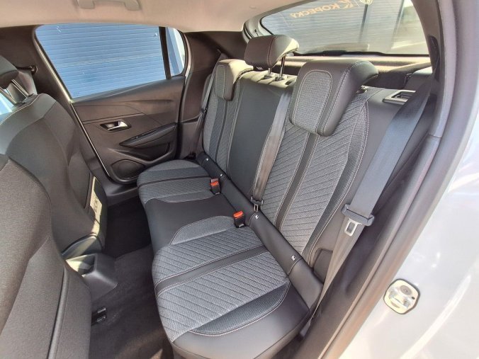 Peugeot 208, Peugeot 208 ALLURE PureTech 100 MAN6, barva bílá