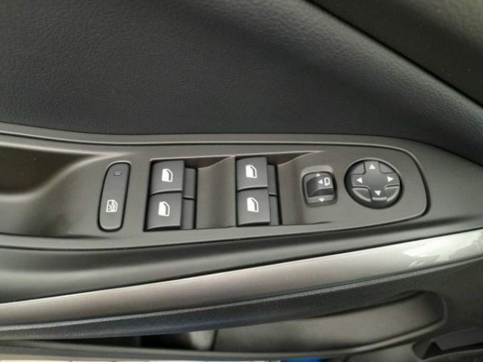 Opel Grandland X, GS Line F 1.5 DTH S/S (96kW/ 1, barva modrá