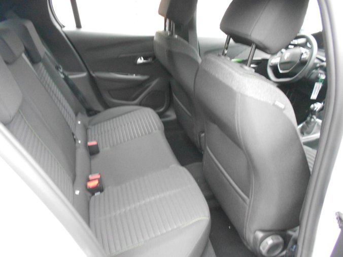 Peugeot 208, Peugeot 208 STYLE 100 Puretech MAN6, barva bílá
