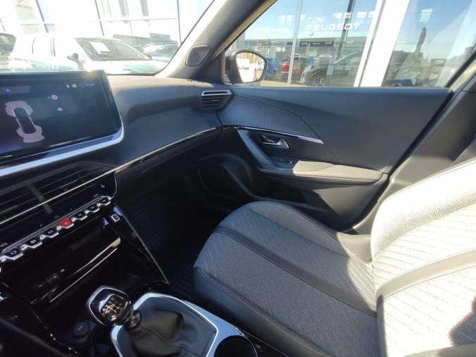 Peugeot 2008, Peugeot 2008 ALLURE 1.2 100k MAN6, barva šedá