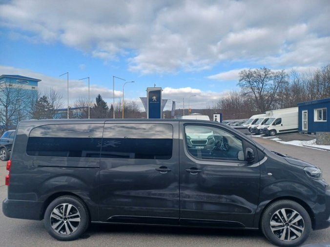 Peugeot Traveller, Peugeot Traveller Allure Long 2.0 BHDi 180 EAT8, barva šedá