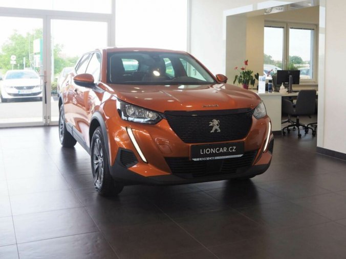 Peugeot 2008, ACTIVE PACK 1.2 130k MAN6, barva oranžová