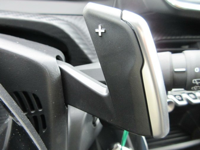 Peugeot 208, Peugeot 208 STYLE Hybrid 110 e-DCS6, barva černá