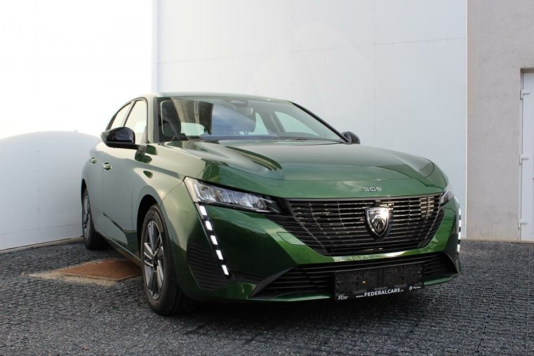 Peugeot 308, Peugeot 308 ACTIVE PureTech 130 S&S MAN6, barva zelená