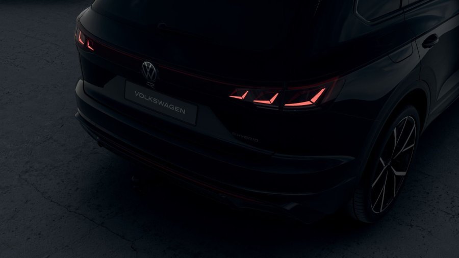 Volkswagen Touareg, Touareg R 3,0 TSI 340 kW eHybrid, barva černá