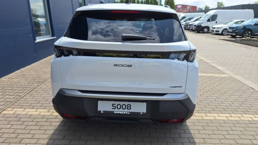 Peugeot 5008, Peugeot 5008 ALLURE Hybrid 145 e-DCS6, barva bílá