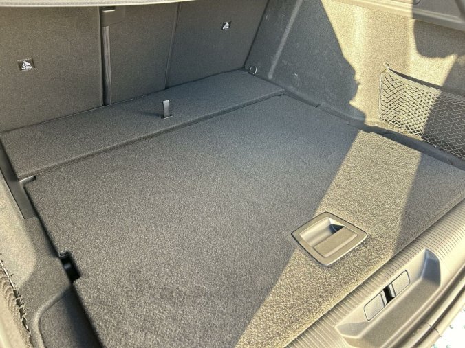 Peugeot 308, Peugeot 308 SW ALLURE PureTech 130 AT, barva modrá