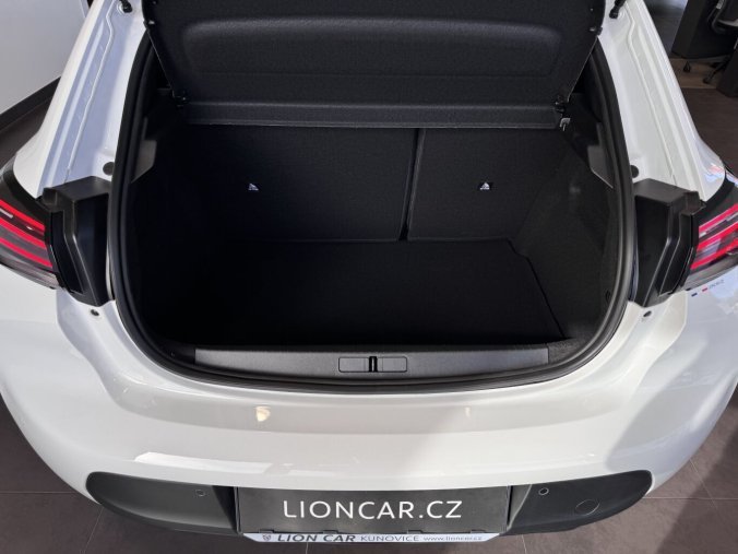 Peugeot 208, Peugeot 208 STYLE, 100 koní, zadní senzory, barva bílá