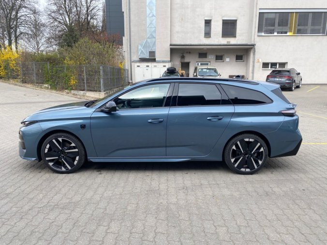 Peugeot 308, Peugeot 308 SW GT BlueHDi 130 EAT8 - TAŽNÉ - 3482, barva modrá