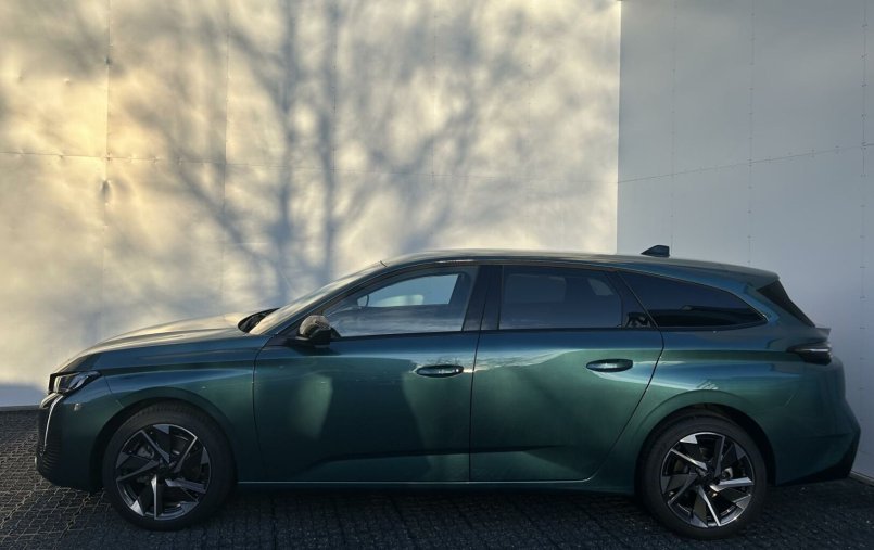 Peugeot 308, Peugeot 308 SW ALLURE BlueHDi 130k EAT8, barva zelená