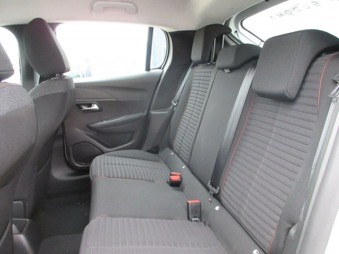 Peugeot 208, Peugeot 208 ACTIVE PACK 1.2 PureTech 75 S&, barva bílá