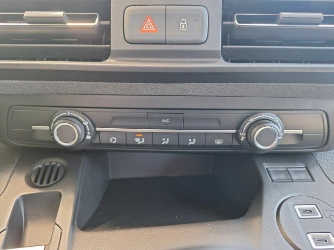 Peugeot Rifter, Peugeot Rifter ALLURE 1.5 BHDi 130K EAT8 N1, barva modrá