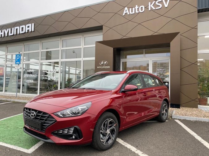 Hyundai i30, 1,0 T-GDI 88 kW (95 NAT) 6 st. man, barva červená