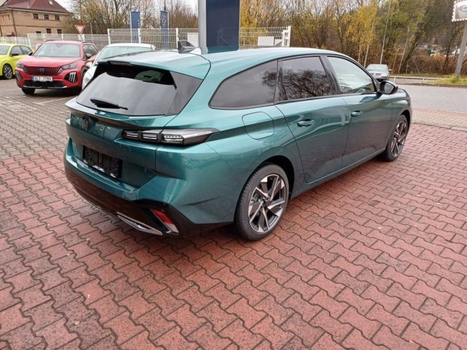 Peugeot 308, Peugeot 308 SW STYLE Hybrid 136 7 let zár., barva modrá