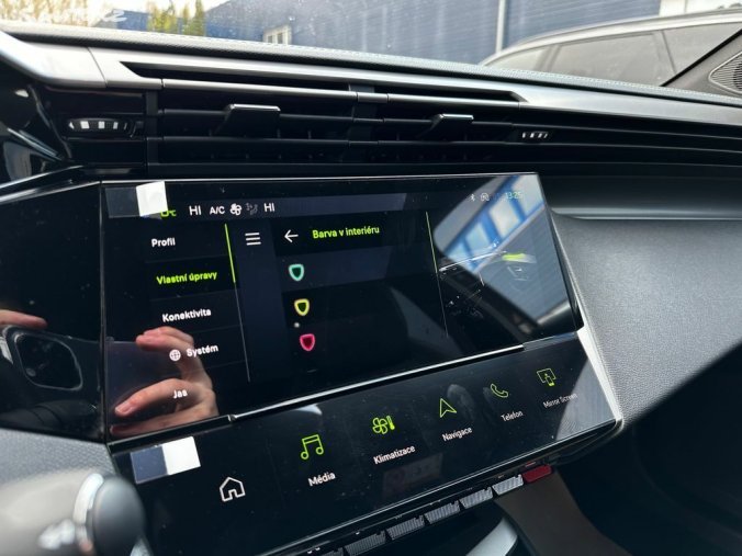 Peugeot 308, Peugeot 308 SW GT Hybrid 136 e-DCS6, barva šedá