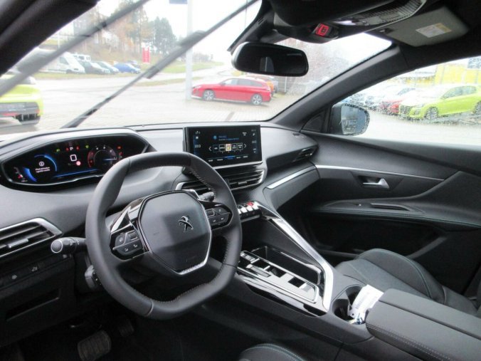 Peugeot 5008, Peugeot 5008 ALLURE BlueHDi 130 S&S EAT 8, barva šedá