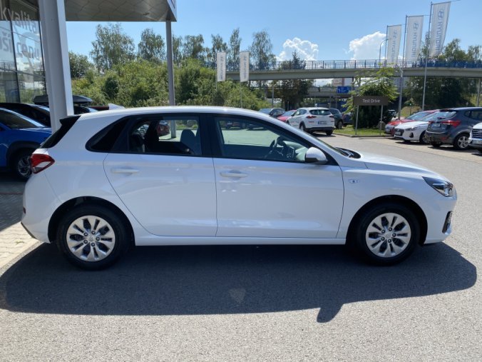 Hyundai i30, 1,5i 81 kW MT, barva bílá