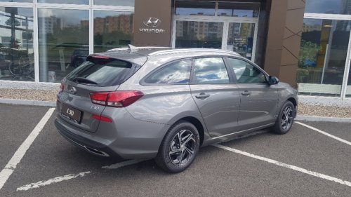 Hyundai i30 - 1,5i 81 kW MT