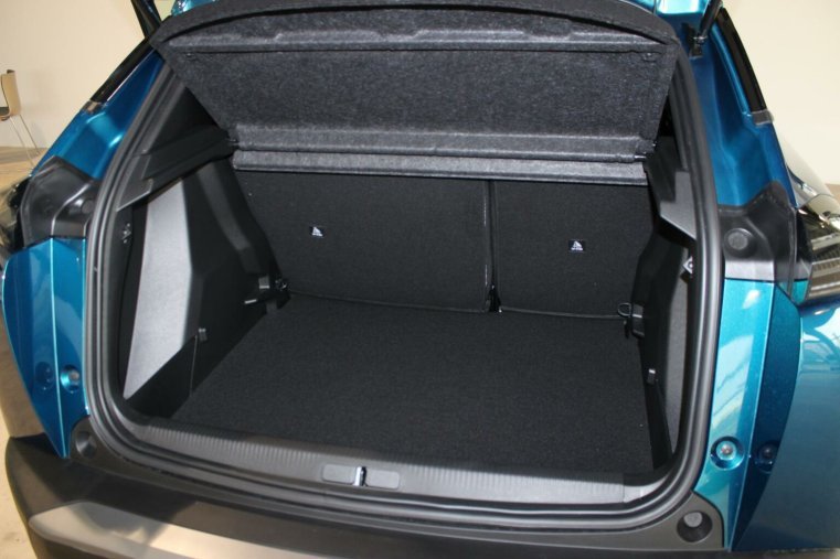 Peugeot 2008, Peugeot 2008 ALLURE PureTech 100 S&S MAN6, barva modrá