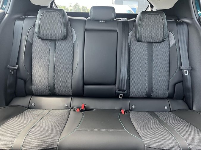 Peugeot 408, Peugeot 408 ALLURE Hybrid 145 e-DCS6, barva modrá