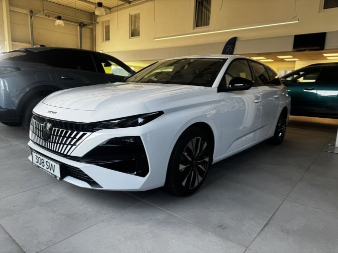 Peugeot 308, Peugeot 308 SW ALLURE Hybrid 145 e-DCS6, barva bílá