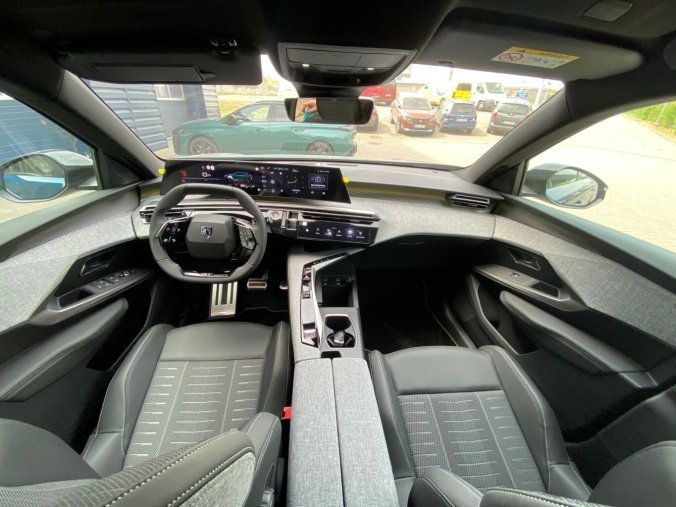 Peugeot 3008, Peugeot 3008  GT Hybrid 145 e-DCS6, TAŽNÉ - 7538, barva šedá