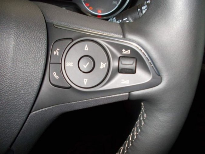 Opel Grandland X, Ultimate F 1.6 XHT S/S (133kW/, barva modrá
