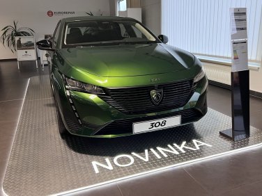 Peugeot 308 - ACTIVE PACK 1.2 PureTech SKLADEM