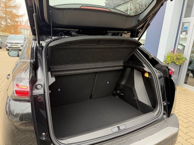 Peugeot 2008, Peugeot 2008 ALLURE PureTech 100k MAN6, barva černá