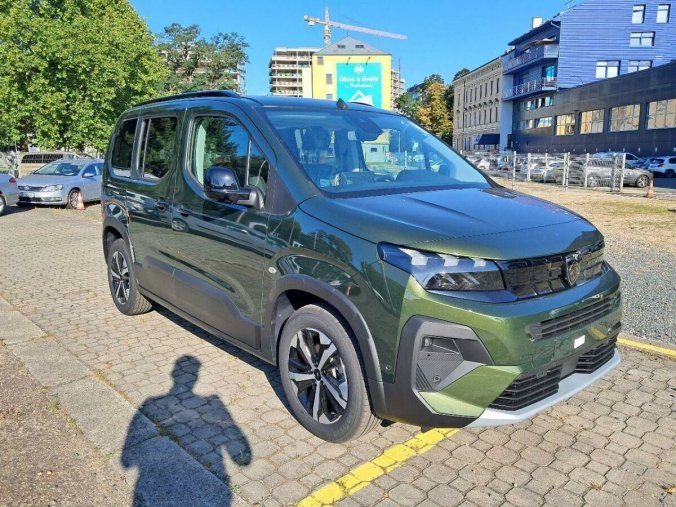 Peugeot Rifter, Peugeot Rifter GT BlueHDi 130 S&S EAT8, barva zelená