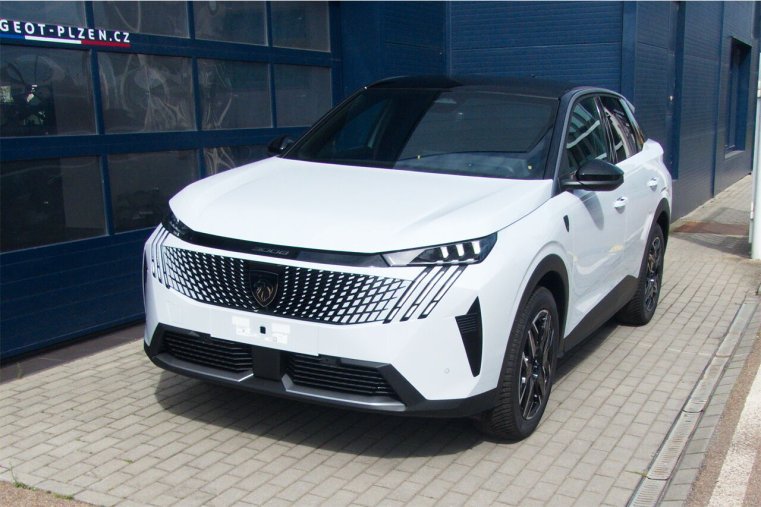 Peugeot 3008, Peugeot 3008 GT Hybrid 145 e-DCS6, barva bílá