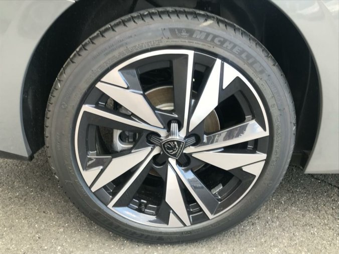 Peugeot 308, Peugeot 308 SW 1.2 PureTech ALLUR 130 EAT8, barva šedá