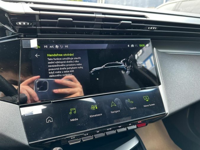 Peugeot 308, Peugeot 308 SW GT Hybrid 136 e-DCS6, barva šedá