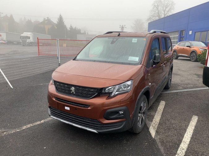 Peugeot Rifter, LONG 7 míst GT 1.5 BlueHDi 130 S&S MAN6, barva oranžová