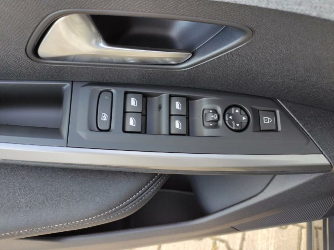 Peugeot 5008, Peugeot 5008 ALLURE Hybrid 145 e-AUT6 NAVI, barva šedá