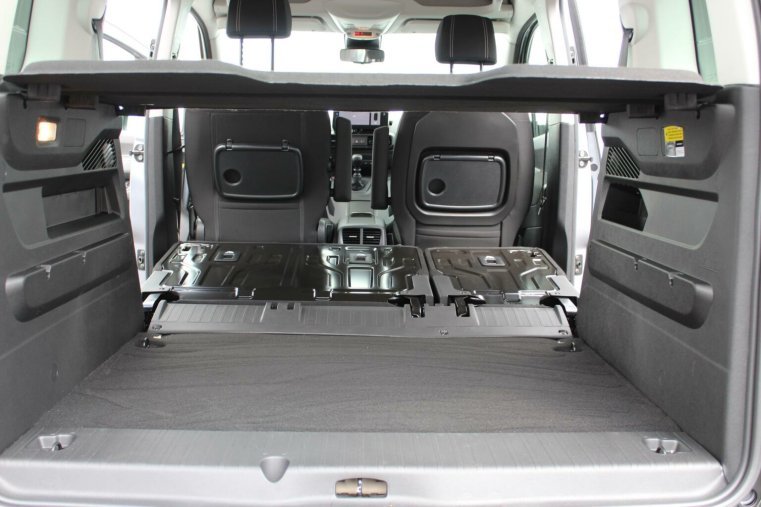 Peugeot Rifter, Peugeot Rifter ALLURE BlueHDi 130 MAN6 N1, barva zelená