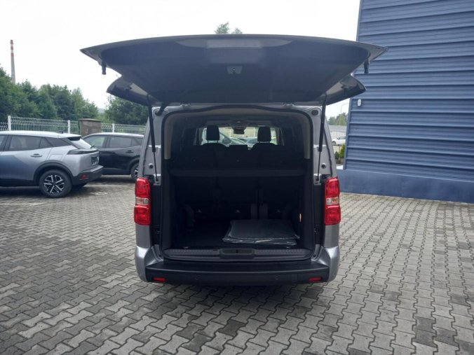 Peugeot Traveller, Peugeot Traveller Active L3 2.2 BlueHDi 150 man, barva šedá