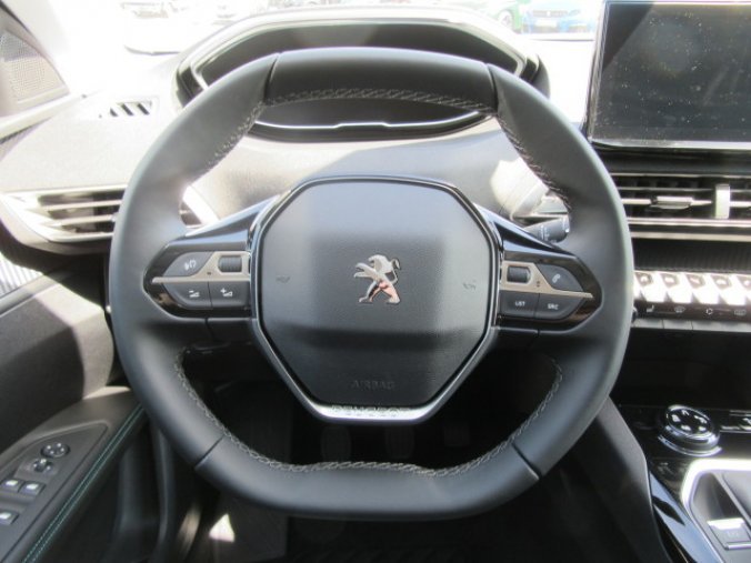 Peugeot 3008, ALLURE 1.2 PureTech 130k, barva modrá