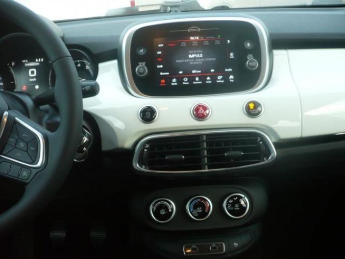 Fiat 500X, Urban 1.0 Firefly 120k Lounge, barva bílá