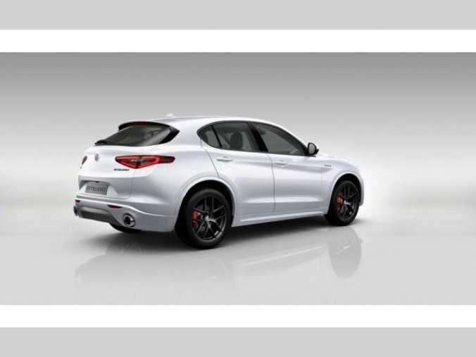 Alfa Romeo Stelvio, Veloce 4x4 2,0 280PS,nový mod., barva bílá