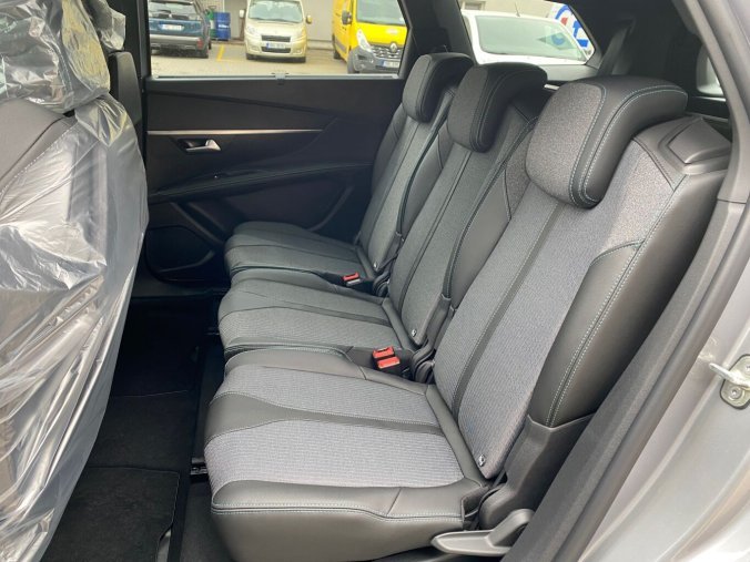 Peugeot 5008, Peugeot 5008 ALLURE PACK BlueHDi 130 EAT8 - 1332, barva šedá