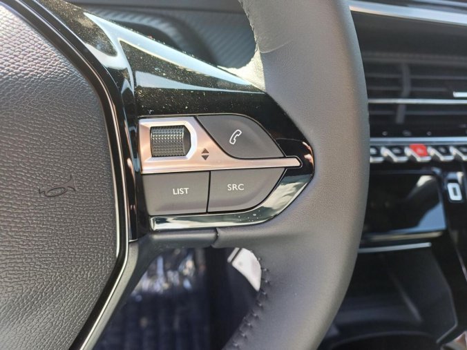 Peugeot 2008, Peugeot 2008 BUSINESS Hybrid 110 e-DCS6, barva šedá