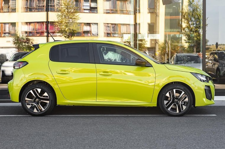 Peugeot 208, Peugeot 208 1.2 208 BUSINESS Turbo 100 MAN, barva oranžová