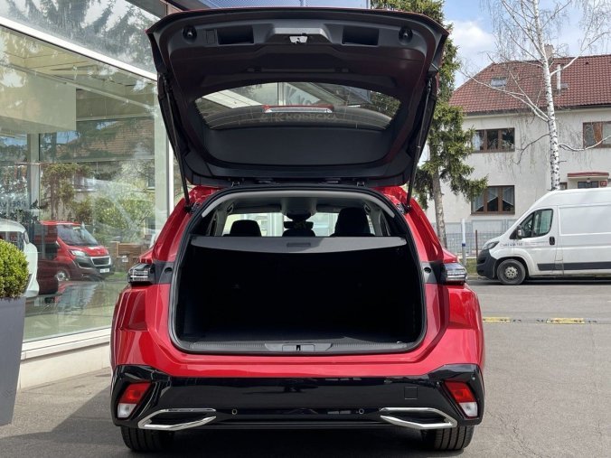 Peugeot 308, Peugeot 308 SW ALLURE 1.5 BHDi 130k EAT8, barva červená