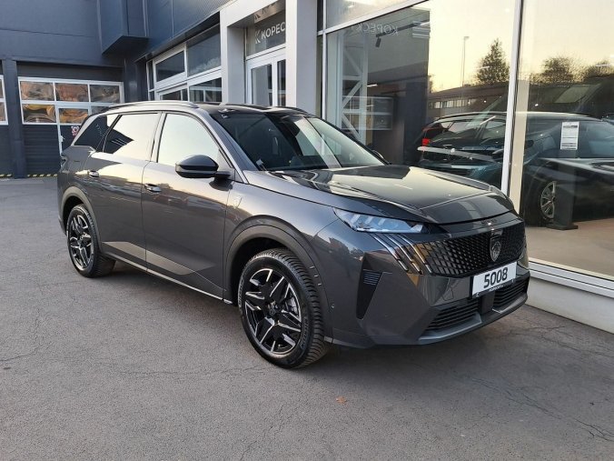 Peugeot 5008, Peugeot 5008 GT Hybrid 136 e-DCS6, barva šedá