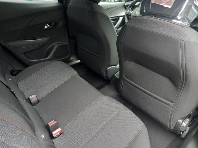 Peugeot 2008, Peugeot 2008 BUSINESS Turbo 100k MAN6, barva černá