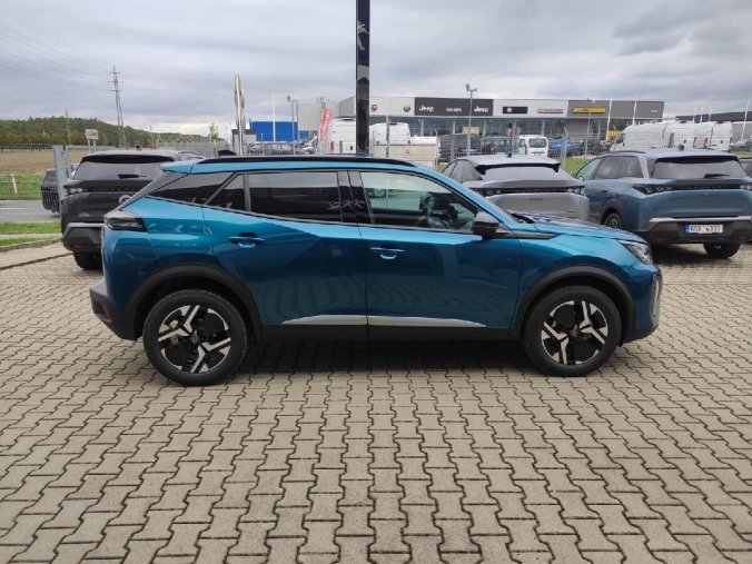 Peugeot 2008, Peugeot 2008 ALLURE 1.2 100k MAN6, barva modrá