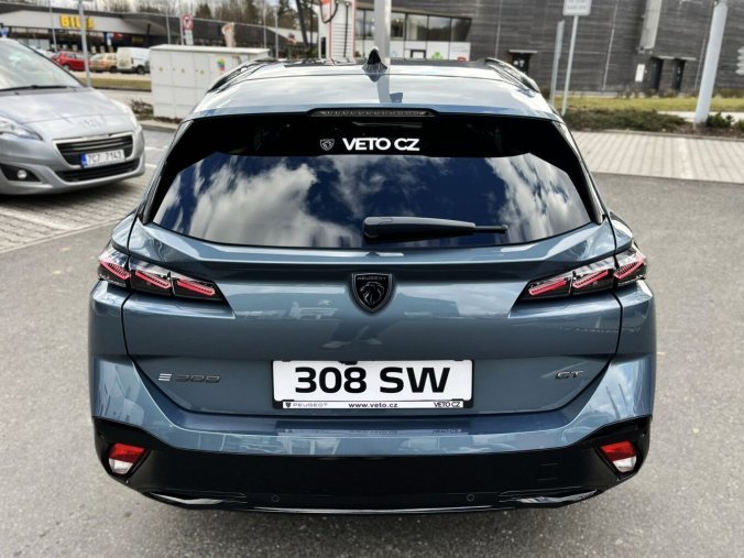 Peugeot 308, Peugeot 308 SW GT Elektromotor 115 kW / 156 k (Baterie 58 kWh), barva šedá